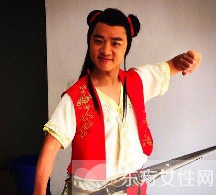 包贝尔和王祖蓝是什么关系 包贝尔调侃两人是双胞胎