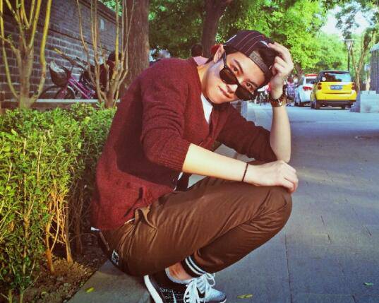 中国最帅女人邢雅晨长发照曝光 简直帅到不像话