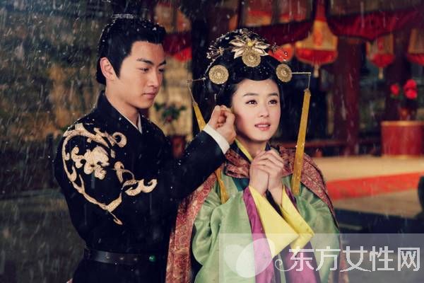 赵丽颖陈伟霆吻戏拍了3小时 戏里戏外十分默契常眉目传情