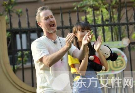 夏克立是谁 揭秘夏克立对Poppy性教育方式是什么