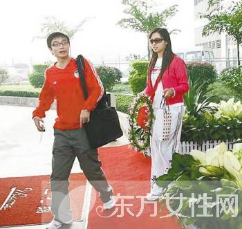 冯轲个人资料曝光 超女张靓颖曾为冯轲当了小三