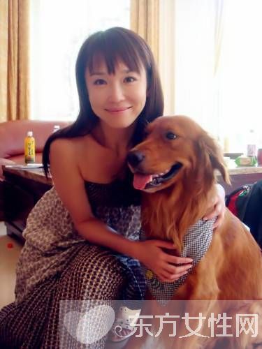 范文芳个人资料 范文芳不慎踏进蛇窝丈夫帮老婆驱蛇