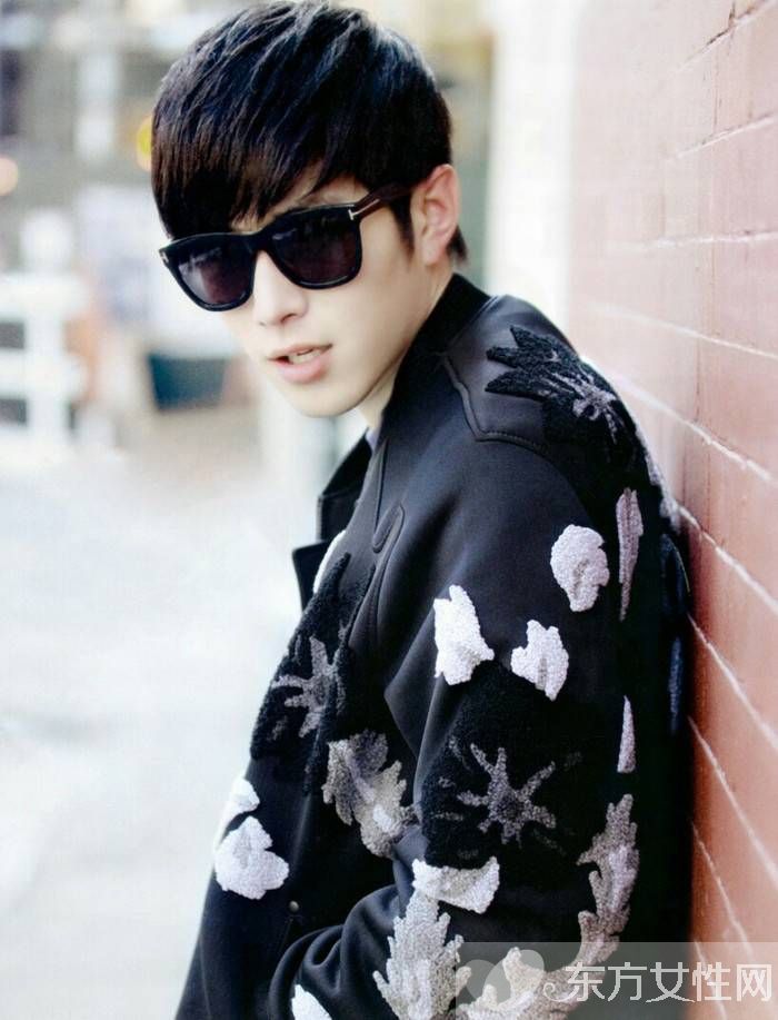 郭敬明撒娇陈学冬疑恋情坐实 陈学冬整容前后照差太多