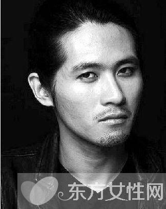 网曝韩寒出轨赵卓娜 偷情证据大曝光