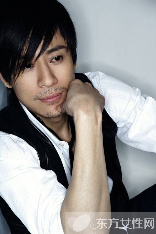 解小东近况被爆隐婚多年 儿子成年还 妻管严