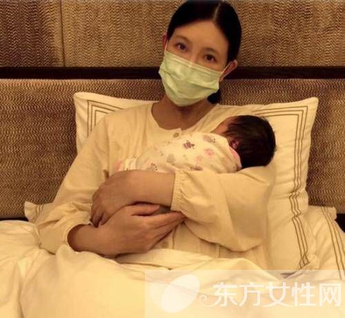 40岁国标女王刘真生下猴宝宝 女儿侧脸照曝光