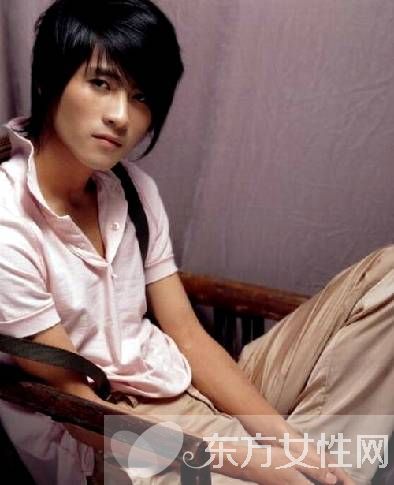 网曝韩寒出轨赵卓娜 偷情证据大曝光