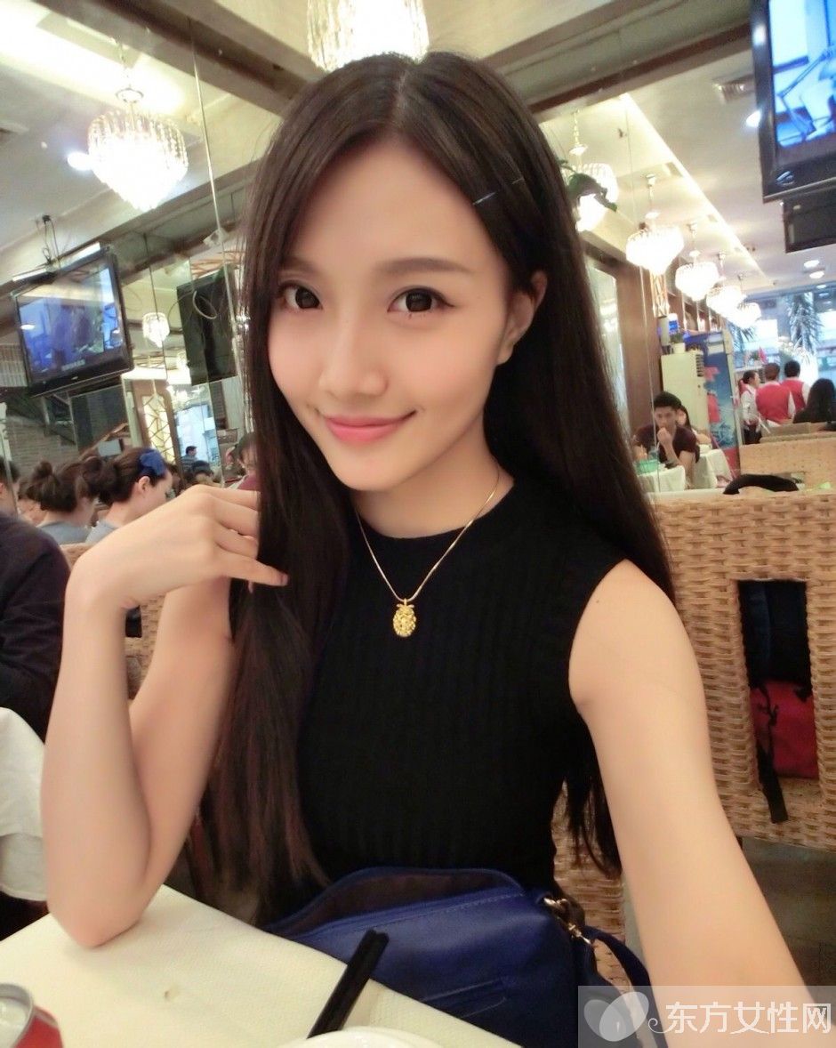 深大校花温健婷与黄晓明牵手照曝光 baby遭踢险分手