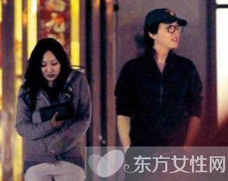 李云迪女友田霏背景大起底 网曝田霏常上夜店饮酒作乐