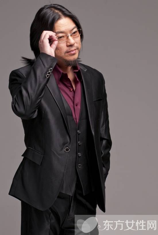 高晓松自拍美颜遭还原 揭高晓松不为人知的显赫背景