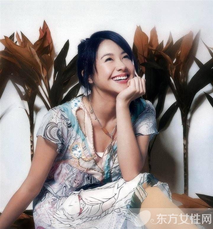 林嘉欣女儿照片曝光 林嘉欣 不当怪兽家长