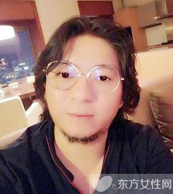 高晓松自拍美颜遭还原 揭高晓松不为人知的显赫背景