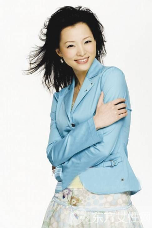 主持人董卿个人资料 董卿曝春晚潜规则