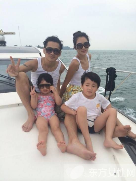 曹格微博晒度假照 grace姐姐旅馆大长腿照片曝光