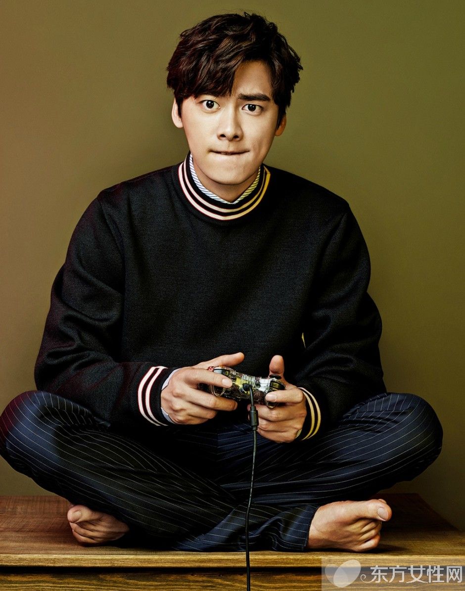 李易峰承认曾与李多海交往 李易峰曝分手后心碎绝食