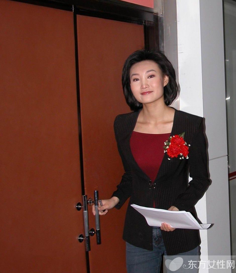 央视主持人李梓萌简历 主播李梓萌老公遭曝光