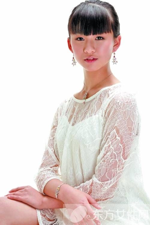 小彩旗比基尼照曝光 小彩旗与28岁老公上演老少恋