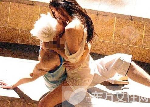 90后校园情侣野战经验分享 激情啪啪尺度惊人