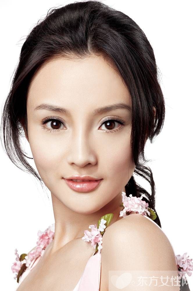 李小璐整容失败变脸瘫 老公贾乃亮力挺爱妻否认整容