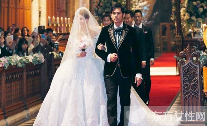 昆凌自曝周杰伦求婚浪漫细节 周杰伦昆凌古堡婚礼回顾