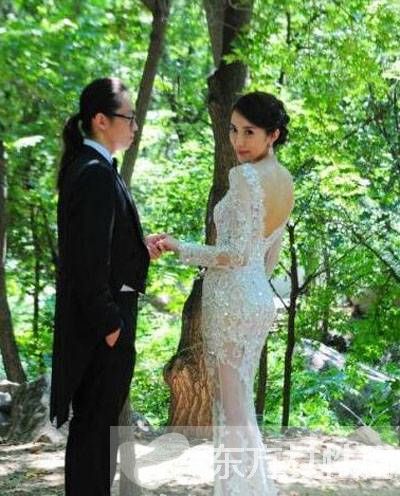 潘石屹儿子潘瑞结婚 新娘美艳动人引发网友关注