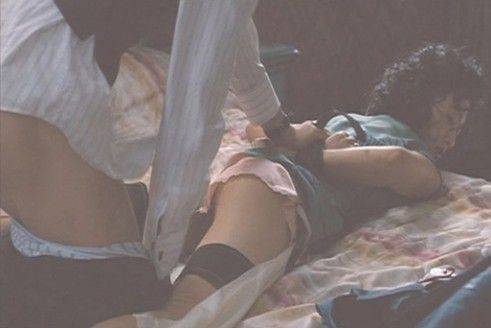 梁朝伟汤唯床戏疑真做 网友惊呼 有套