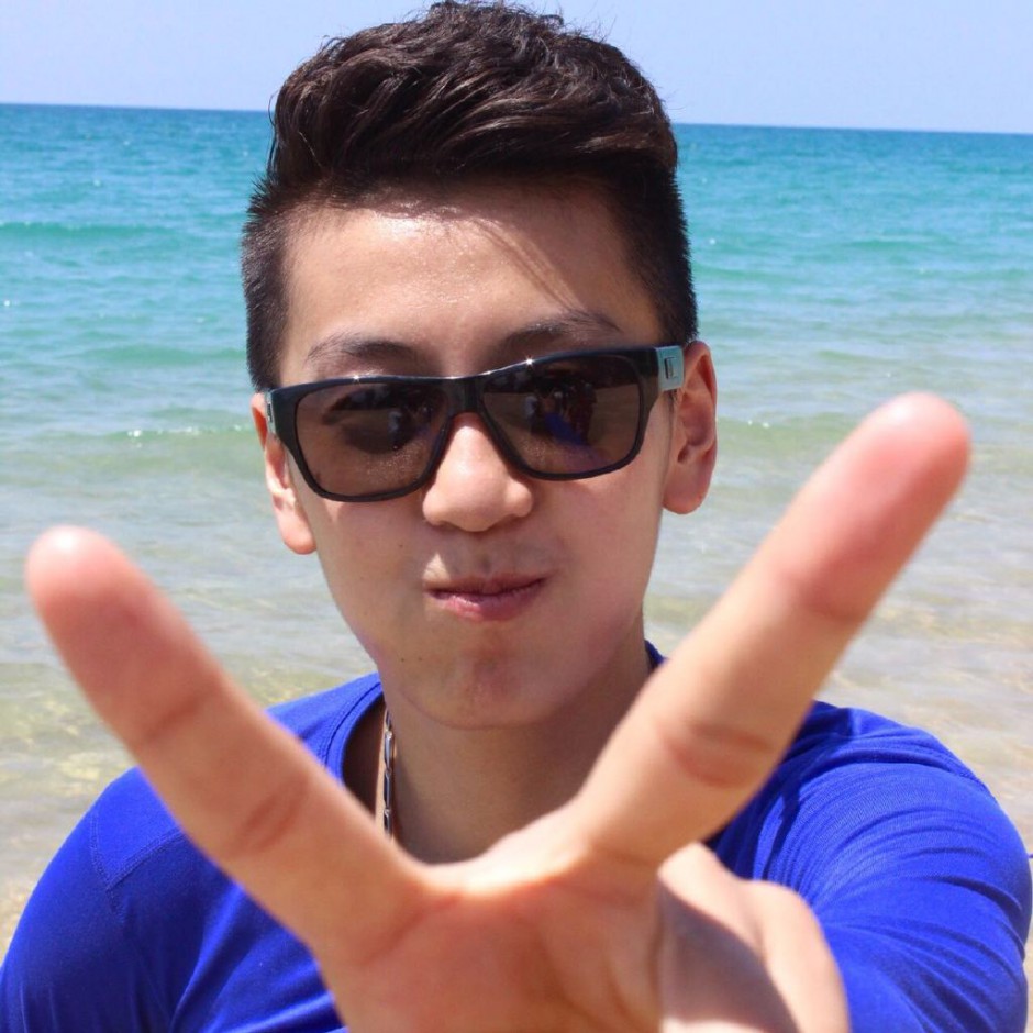 张晓雅微博资料曝光 网友赞张晓雅比型男还要型