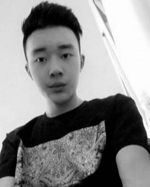 朱翰墨微博晒女友照片 揭朱翰墨家庭背景