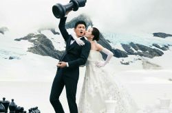 刘诗诗吴奇隆婚纱照曝光 搞怪甜蜜唯美十足