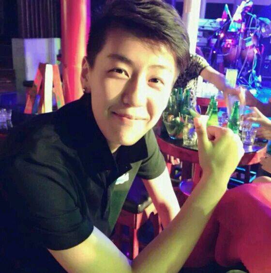 张晓雅微博资料曝光 网友赞张晓雅比型男还要型