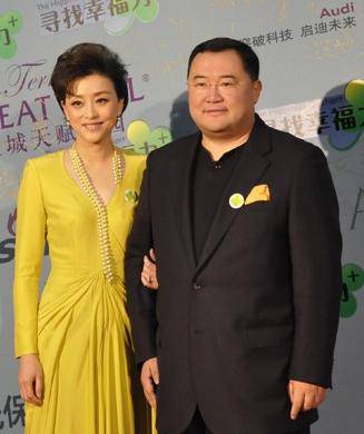 吴征的前妻背景不一般 借此机会在美国政坛发展