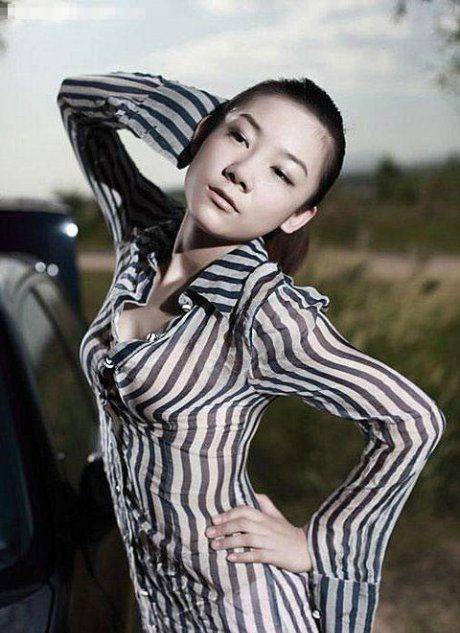 网络红人苏紫紫全裸图片 赤身露体接受采访