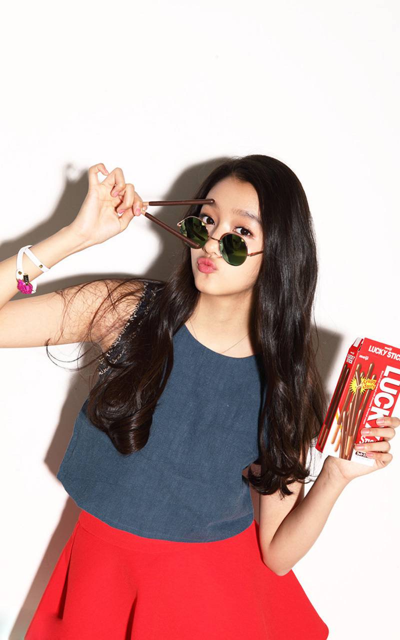  小倾城 家庭背景曝光 艺术世家4岁半就出道