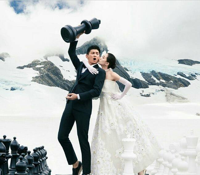 刘诗诗吴奇隆婚纱照曝光 搞怪甜蜜唯美十足