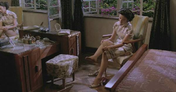 梁朝伟汤唯床戏疑真做 网友惊呼 有套