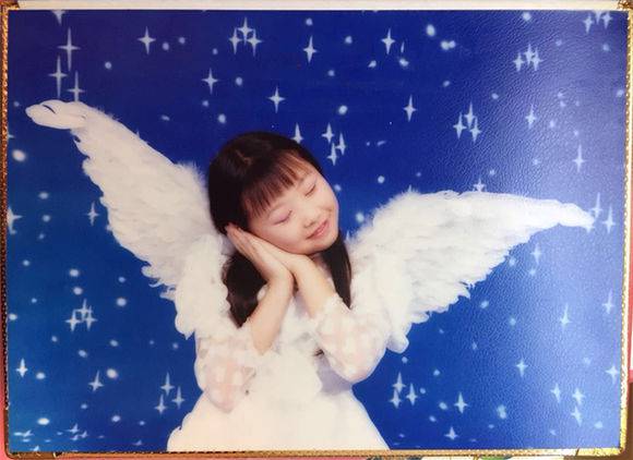 周紫卉炒股赚翻为父买车 少女股神爱好养猪遛鹅