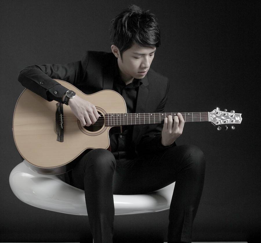 配乐师王希文倒插门 与连战爱女连咏心密会