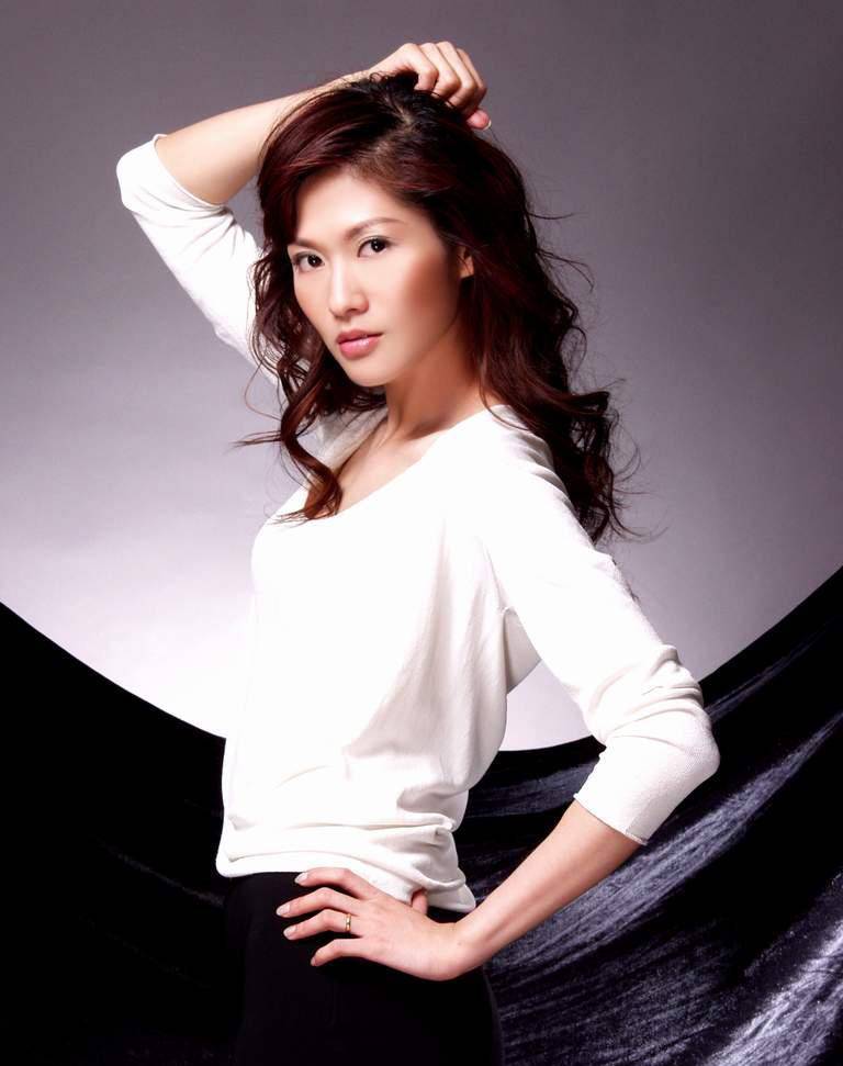 凤凰女主播沈星惨遭整容失败 沈星整容前后照片