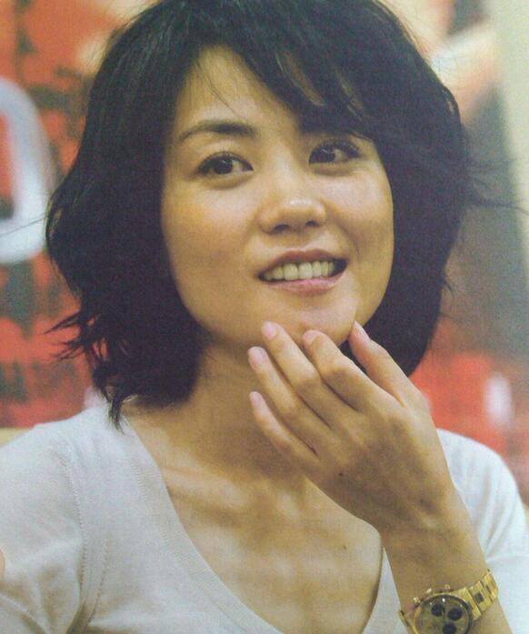 47岁王菲欲再生女 揭王菲混乱恋爱婚姻史