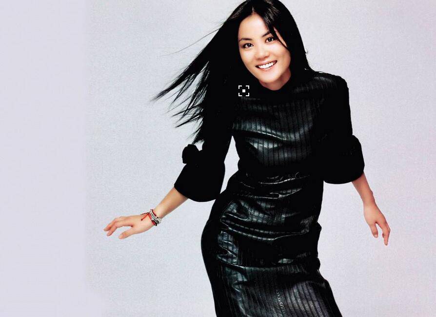 47岁王菲欲再生女 揭王菲混乱恋爱婚姻史