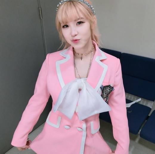 全孝盛胸围多大 尺度大开上演劲爆抖奶舞