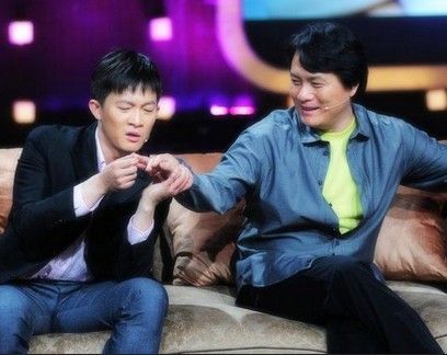 导演郭靖宇和杨志刚什幺关系 新《射雕》为何不用杨志刚