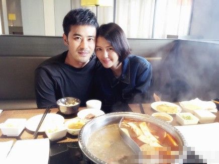 谭维维男友陈亦飞个人资料 陈亦飞晒与谭维维合影