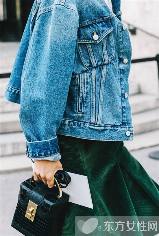 看似老气的灯芯绒穿在他们身上居然这么时髦