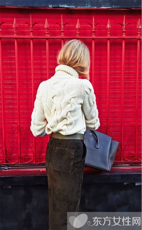 看似老气的灯芯绒穿在他们身上居然这么时髦