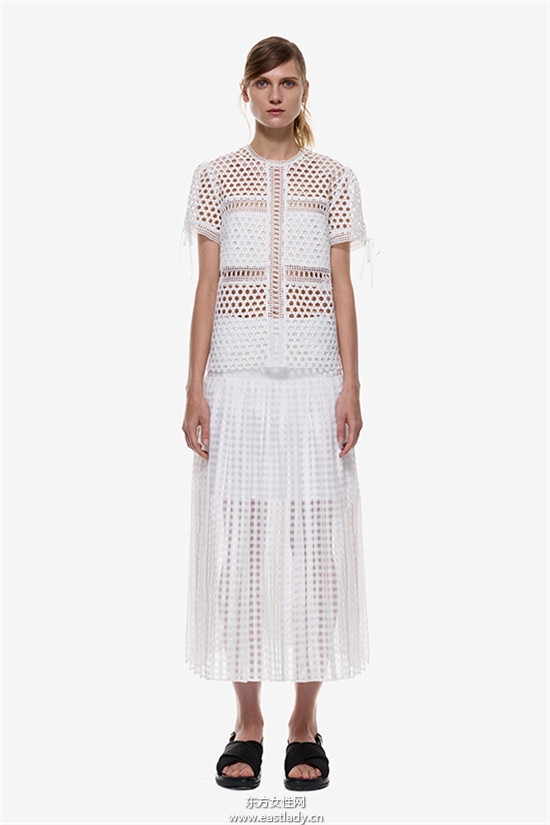 满足每个人的红毯梦  Self Portrait 推浪漫唯美平