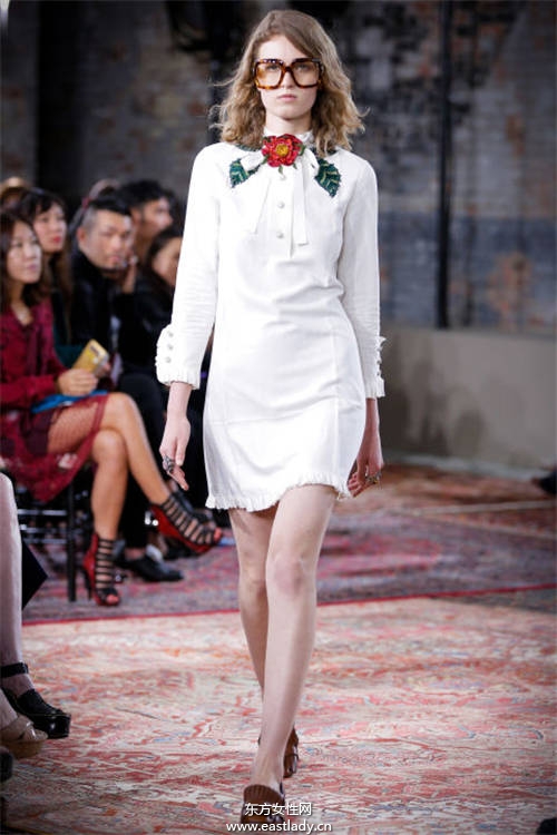 2016年春夏女装发布 以度假风为主题