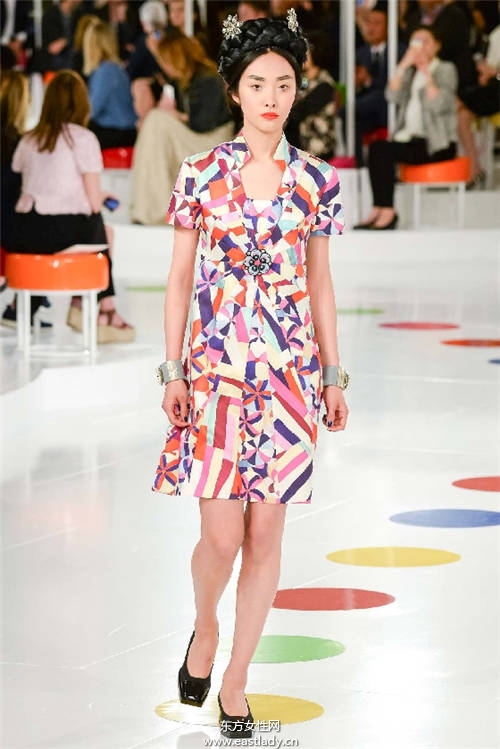 2016年春夏女装发布 以度假风为主题