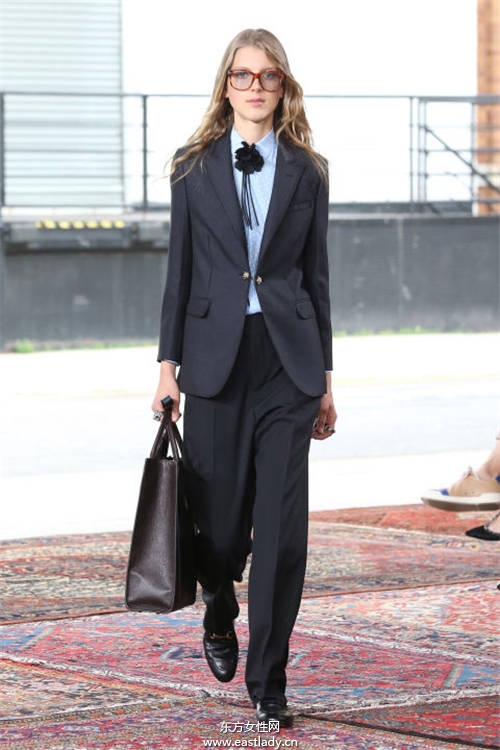 2016年春夏女装发布 以度假风为主题