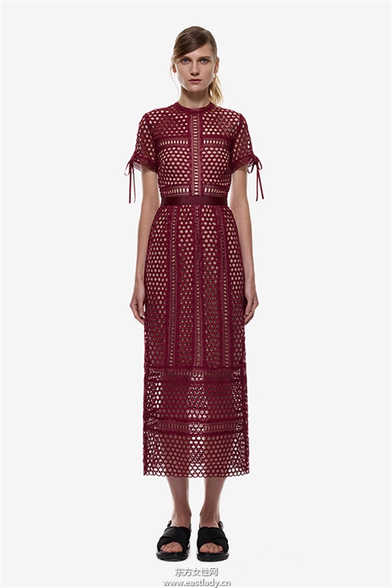 满足每个人的红毯梦  Self Portrait 推浪漫唯美平